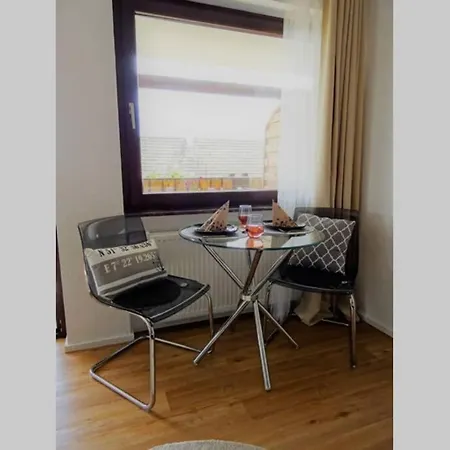 Modernes Mit Traumhaftem Blick Ins Gruene 아파트 브라운린겐