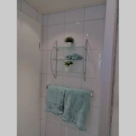 Modernes Mit Traumhaftem Blick Ins Gruene *